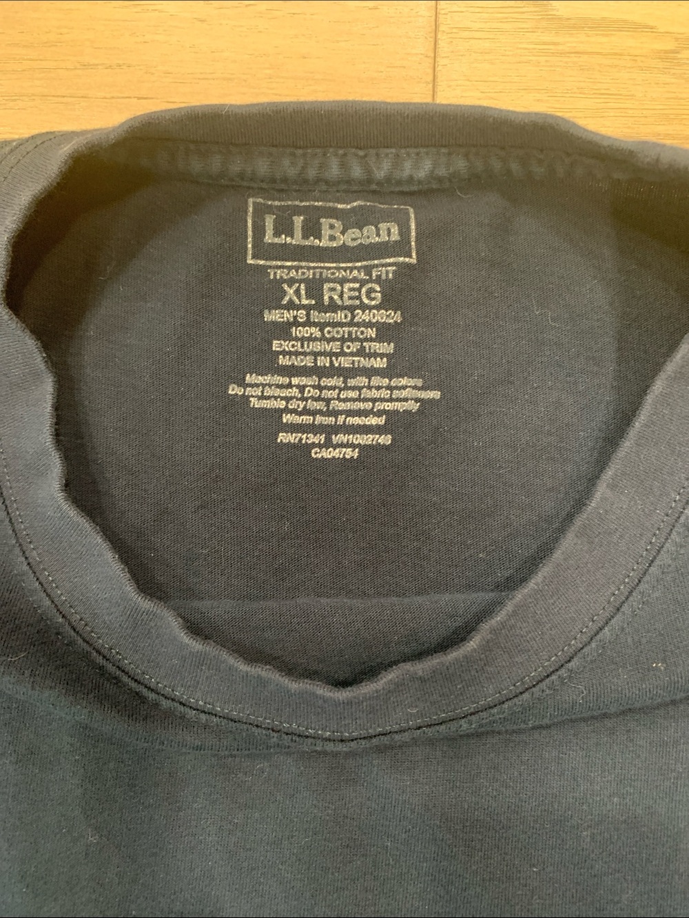 L.L. Bean Navy Short-Sleeve Pocket Tee Size XL 100% Cotton - Picture 2 of 8